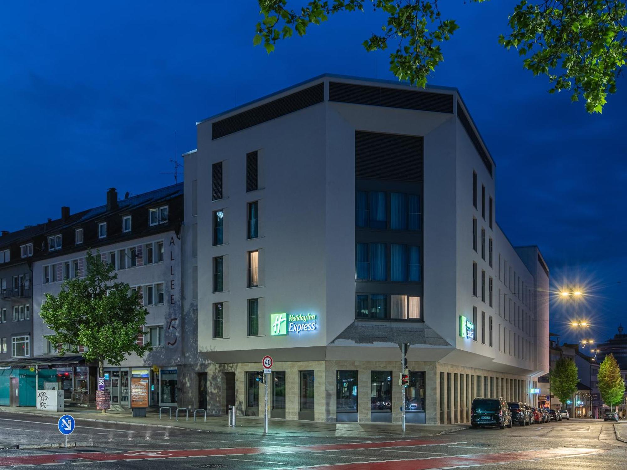 Express By Ihg 3*