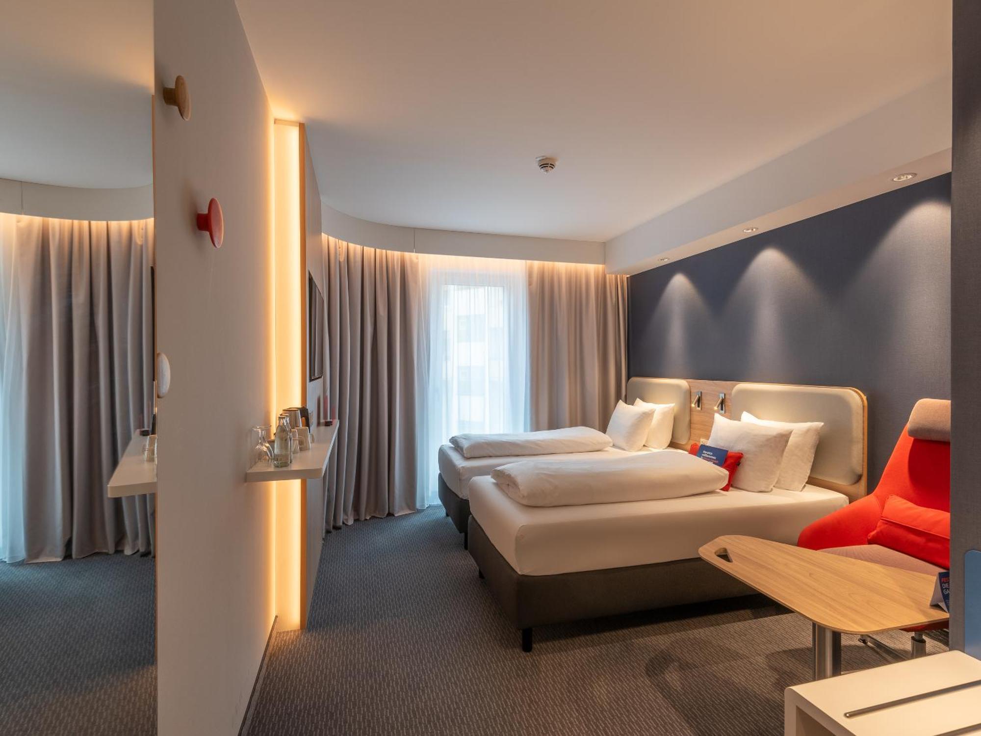 Express By Ihg 3*