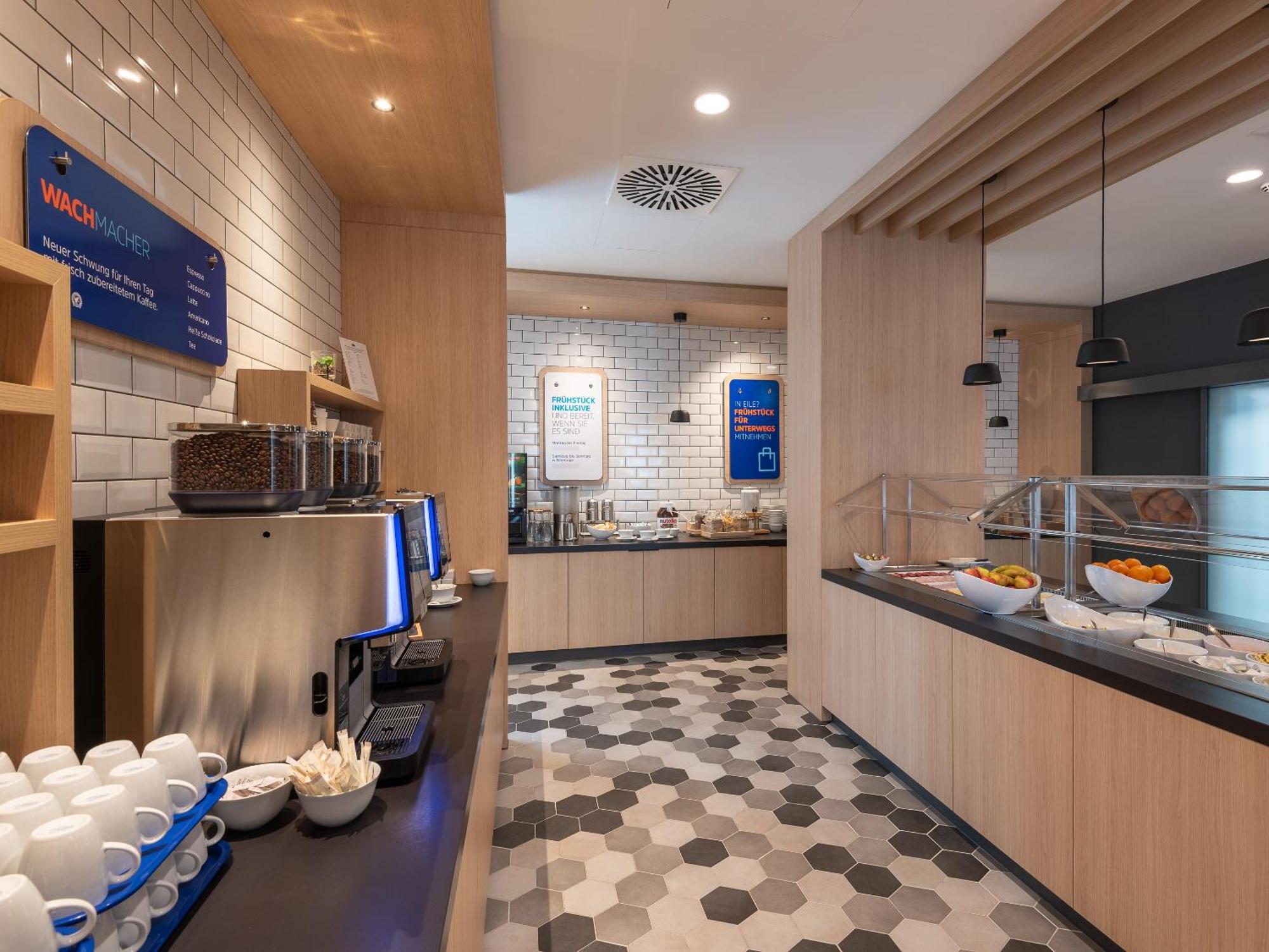 Express By Ihg Hotel