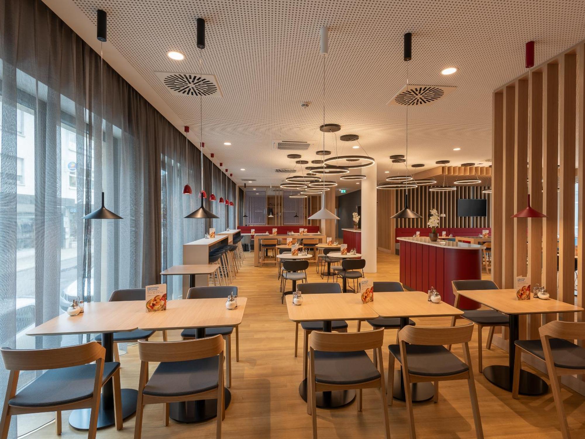 Express By Ihg 3*